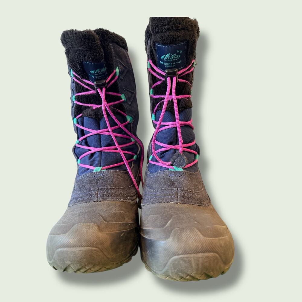 The North Face Shellista Lace‎ IV Women’s US 7 Black with Pink Trim Snow Boot